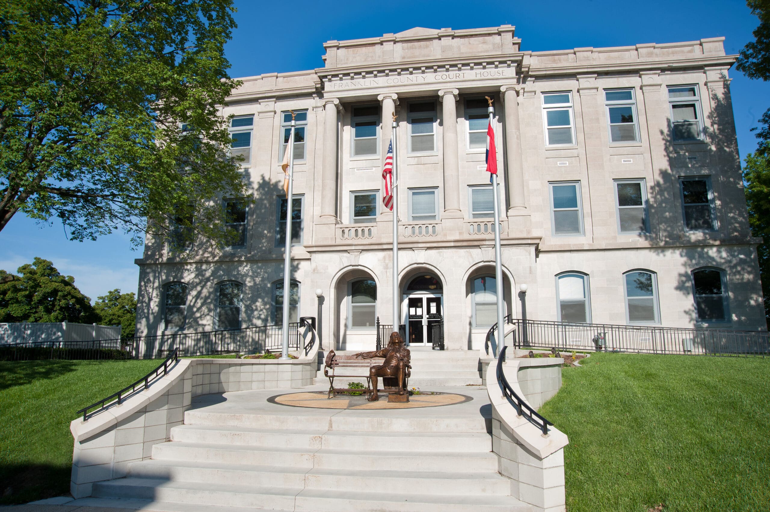 FRANKLIN COUNTY COURTHOUSE Hero Image